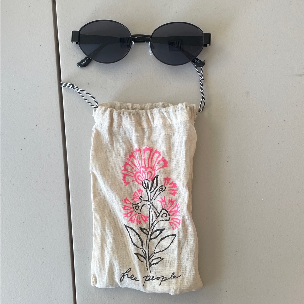 Free People Black Sunglasses with Floral Pouch